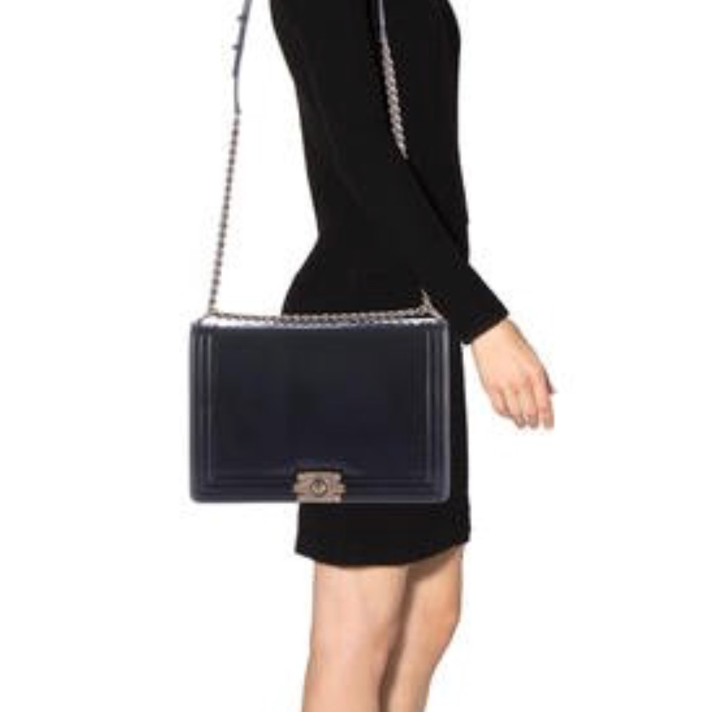 Authentic chanel charcoal reverso large boy bag - Picture 3 of 4